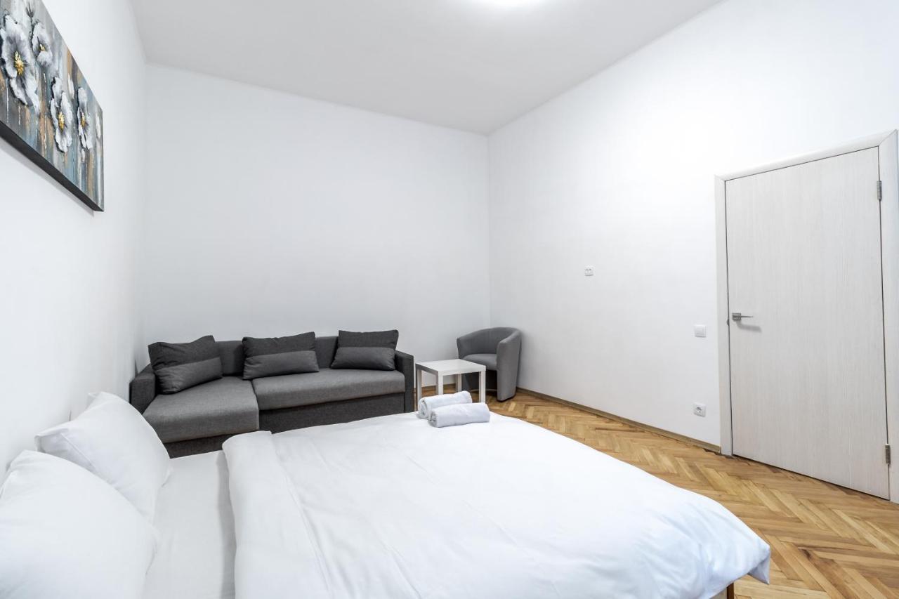 City Shalom Apartment Lviv Buitenkant foto